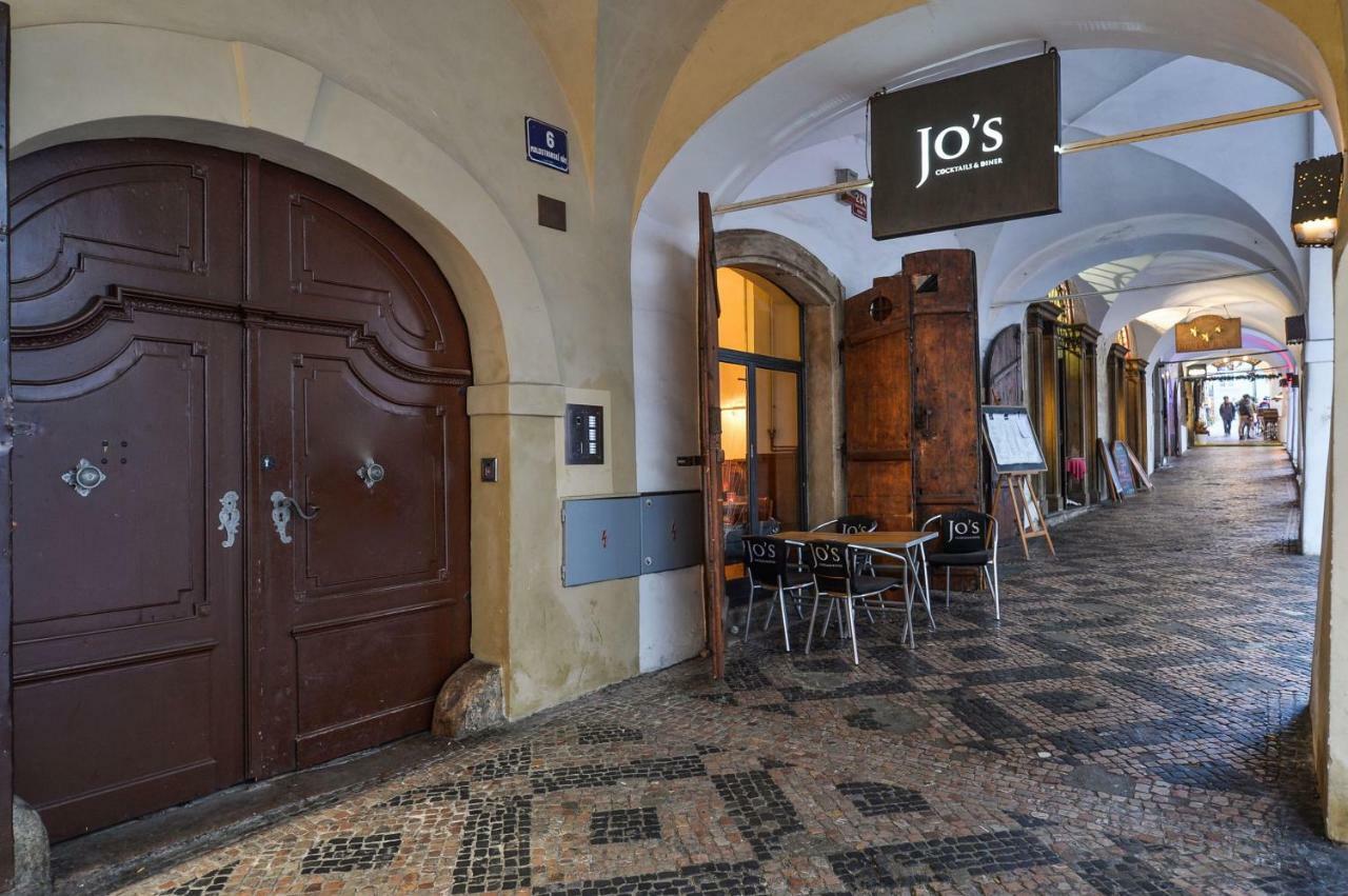Romantic Apartment Prague Near Charles Bridge Zewnętrze zdjęcie