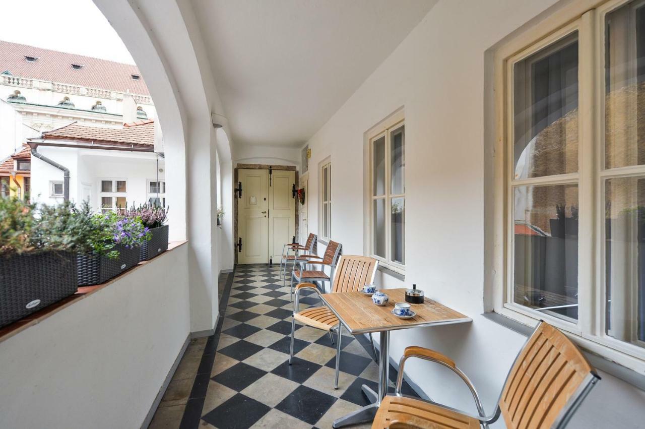 Romantic Apartment Prague Near Charles Bridge Zewnętrze zdjęcie
